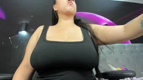 Snapshot of prettypervyx chatting on 03/23/26, 10:25 Laura Onlyfans 40OFF online show from 03/23/26, 10:25