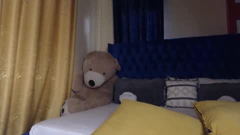 sasha online show from 10/30/25, 01:34