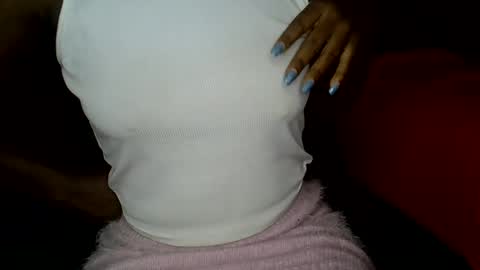 Snapshot of prettyqueen254 chatting on 03/06/25, 12:09 pretty queen online show from 03/06/25, 12:09