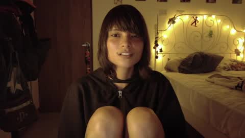 Snapshot of prettyrare chatting on 08/06/26, 12:45 Juli online show from 08/06/26, 12:45