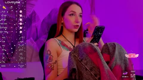 Snapshot of prettyreckess chatting on 12/13/24, 08:20 Mila -NONUDE MODEL online show from 12/13/24, 08:20