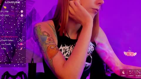 Snapshot of prettyreckess chatting on 12/16/24, 01:54 Mila -NONUDE MODEL online show from 12/16/24, 01:54