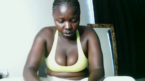 prettyreen online show from 12/01/25, 08:41