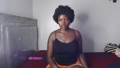 Snapshot of prettysmiles1 chatting on 09/19/25, 09:11 prettysmiles1 online show from 09/19/25, 09:11