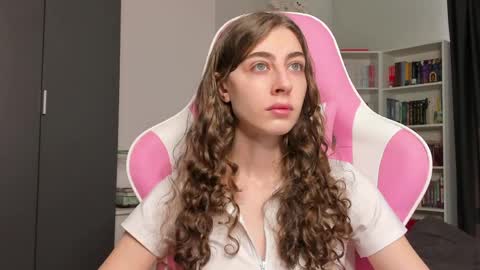 Sophie  next stream will be at Monday  i will wait you guys  online show from 05/19/26, 05:36