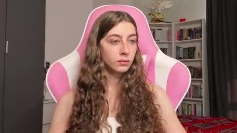 Sophie  next stream will be at Monday  i will wait you guys  online show from 06/12/26, 06:12