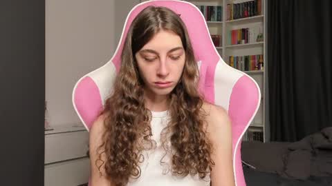 Sophie  next stream will be at Monday  i will wait you guys  online show from 06/18/26, 06:24
