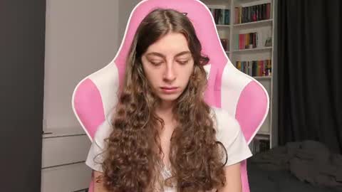 Sophie  next stream will be at Monday  i will wait you guys  online show from 06/26/26, 07:02