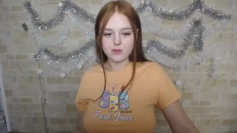Snapshot of prettyvalerii_ chatting on 12/27/24, 06:35 Valeri online show from 12/27/24, 06:35