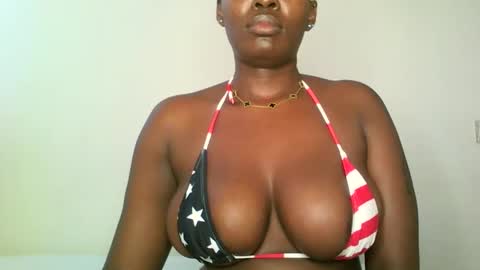 prettyvishy online show from 02/14/25, 07:07