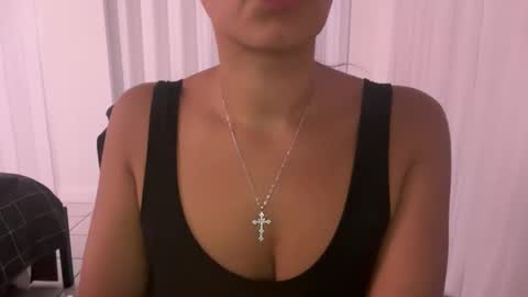 prettyyykittyyy22 online show from 10/24/25, 04:42