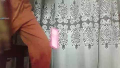 Snapshot of pretylittle11 chatting on 06/27/26, 04:56 PRETY online show from 06/27/26, 04:56