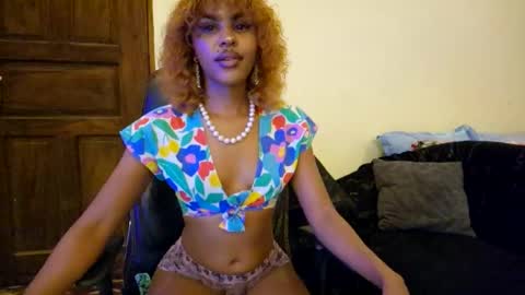 Snapshot of priceless_sexy chatting on 06/06/26, 11:04 priceless_sexy online show from 06/06/26, 11:04