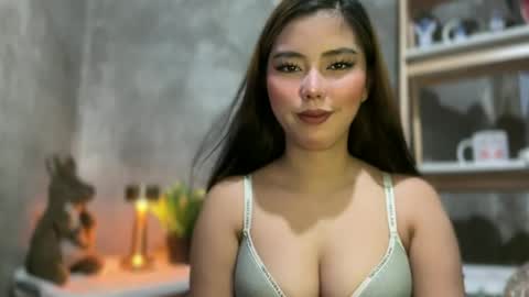 Snapshot of pricelessbeautyxxx chatting on 06/27/26, 08:14 TINA online show from 06/27/26, 08:14