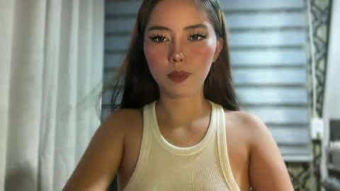 Snapshot of pricelessbeautyxxx chatting on 07/10/26, 12:30 TINA online show from 07/10/26, 12:30