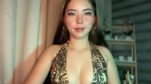 Snapshot of pricelessbeautyxxx chatting on 08/03/26, 02:00 TINA online show from 08/03/26, 02:00