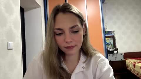 Amelia online show from 11/11/25, 06:41