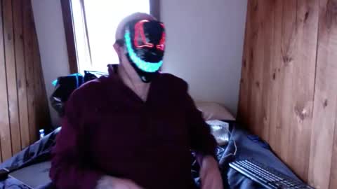 Snapshot of primetimevic chatting on 04/05/26, 10:18 Primetimevic online show from 04/05/26, 10:18