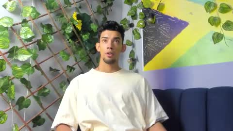 Snapshot of prince_arthur77 chatting on 10/02/25, 01:18 prince_arthur77 online show from 10/02/25, 01:18