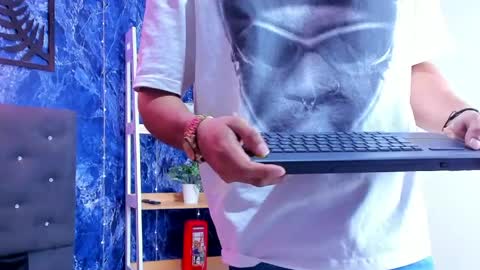 prince_arthur77 online show from 05/20/26, 01:17