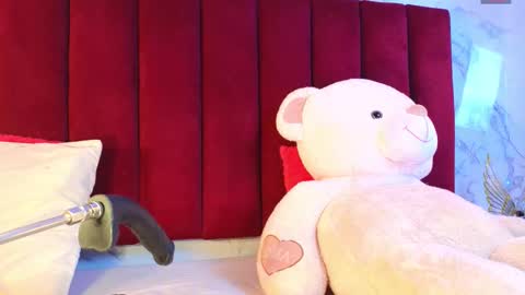 PRINCEPOPPY  online show from 11/05/25, 09:04