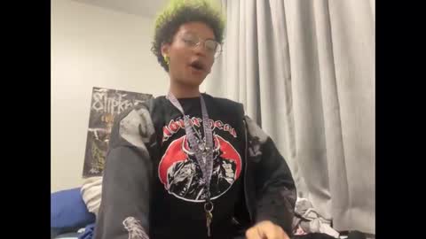 Noah online show from 09/16/25, 02:23