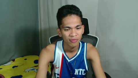 Snapshot of princeofcumxxx chatting on 12/01/24, 04:40 Mel online show from 12/01/24, 04:40