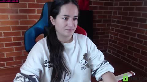 Leia online show from 11/18/25, 12:42