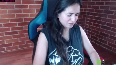 Leia online show from 02/15/26, 01:20