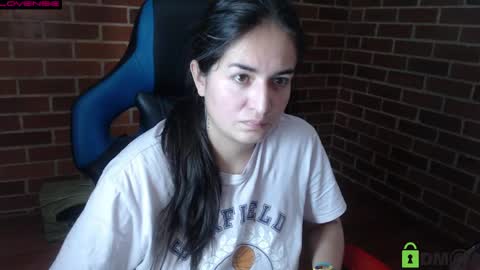 Snapshot of princesa_leia_zathur chatting on 05/04/26, 11:17 Leia online show from 05/04/26, 11:17