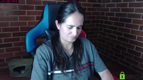 Snapshot of princesa_leia_zathur chatting on 05/14/26, 09:43 Leia online show from 05/14/26, 09:43