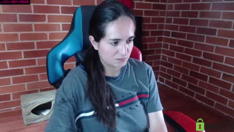 Snapshot of princesa_leia_zathur chatting on 05/31/26, 03:08 Leia online show from 05/31/26, 03:08