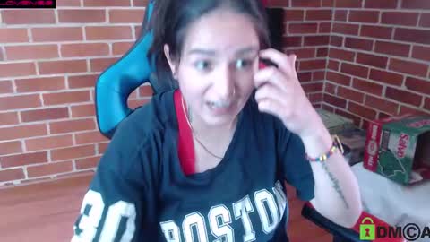 Snapshot of princesa_leia_zathur chatting on 06/11/26, 02:37 Leia online show from 06/11/26, 02:37