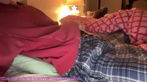 Peaches online show from 11/11/25, 02:22