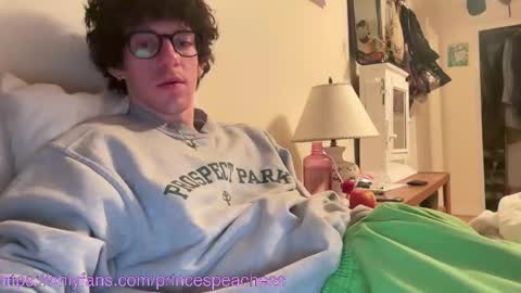 Peaches online show from 12/14/25, 12:38