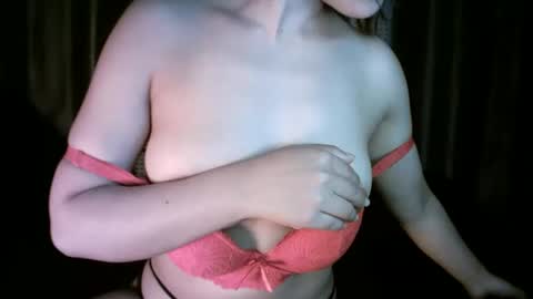 Snapshot of princess916446 chatting on 01/28/25, 03:14   princess   online show from 01/28/25, 03:14