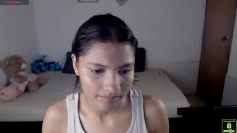 Snapshot of princess_an chatting on 05/15/26, 08:27 An online show from 05/15/26, 08:27