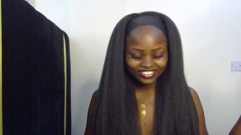 Snapshot of princess_bee1 chatting on 09/29/25, 12:21 princess online show from 09/29/25, 12:21