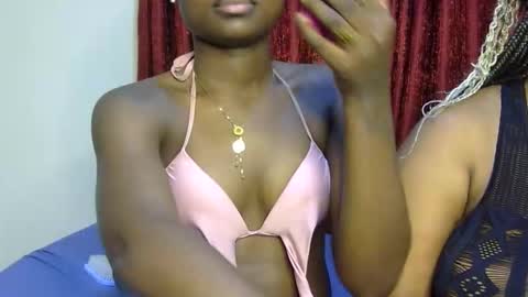 Snapshot of princess_bee1 chatting on 10/08/25, 06:16 princess online show from 10/08/25, 06:16