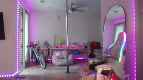 Cece  NEXT LIVESTREAM -- DEC. 4th  7 PM CST online show from 04/24/26, 12:35