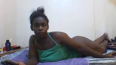 Snapshot of princess_cutie chatting on 06/29/26, 10:15 princess online show from 06/29/26, 10:15