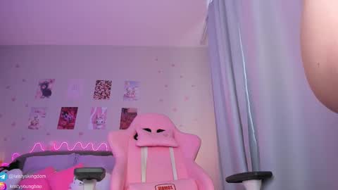 Snapshot of princess_kristy chatting on 02/13/25, 10:34 Kristy online show from 02/13/25, 10:34