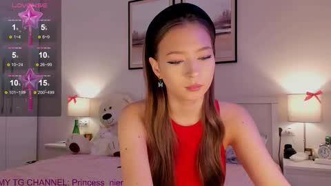 Princess Diana online show from 12/14/25, 09:08