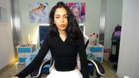 princess_skinny18 online show from 06/01/26, 09:16