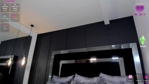 Paris  online show from 02/13/26, 05:42