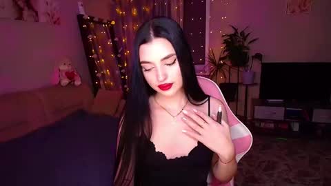 princessamira1 online show from 12/01/25, 04:45