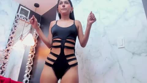   online show from 11/11/25, 10:15