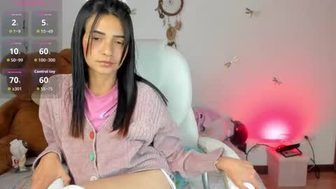 Snapshot of princessluna_14 chatting on 10/01/25, 09:43 princessluna_14 online show from 10/01/25, 09:43