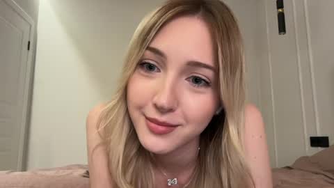 Snapshot of princessmood chatting on 07/24/26, 04:27 Kate online show from 07/24/26, 04:27