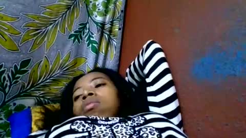 Snapshot of prisca880319 chatting on 06/18/26, 03:38 prisca880319 online show from 06/18/26, 03:38